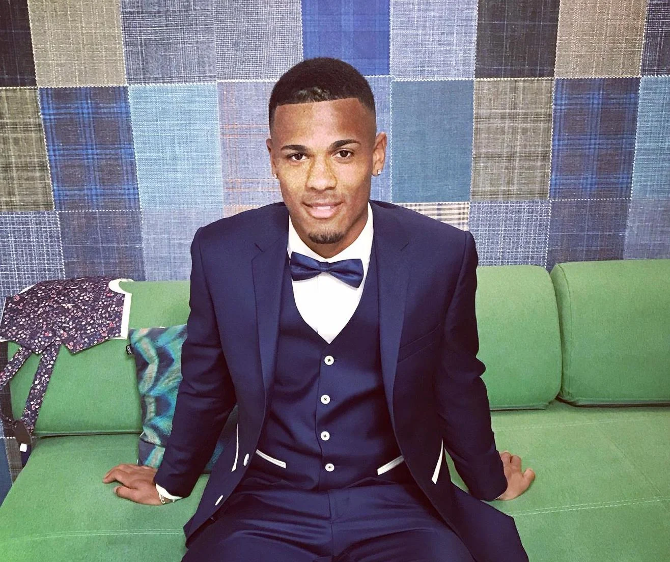 Kelvin Amian en costume de marié Oh My Guy